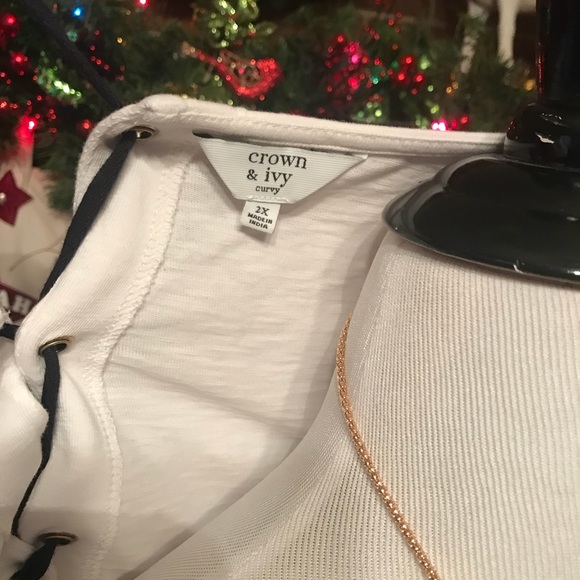 Lovely Plus Size Sweater - Picture 6 of 6